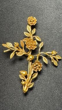 MMA BMCO USA Floral Leaf Brooch/Pendant Gold Tone
